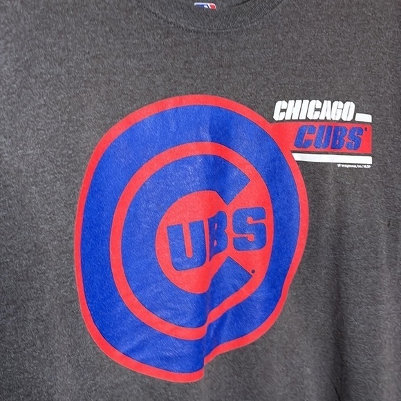 MLB Chicago Cubs Gray Tee Shirt - Picture 3 of 7